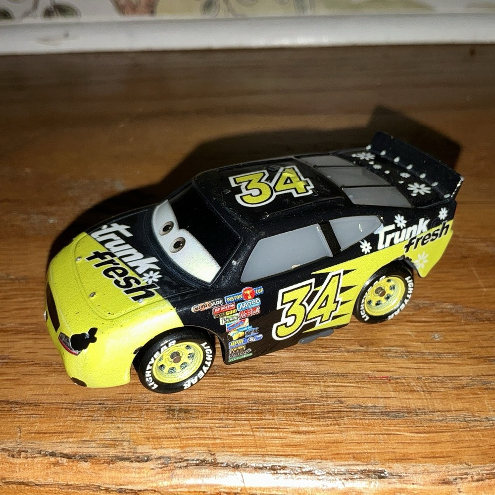 Disney Pixar Cars Dirkson D'Agostino Trunk Fresh #34 Diecast 1:55 Piston Cup FC